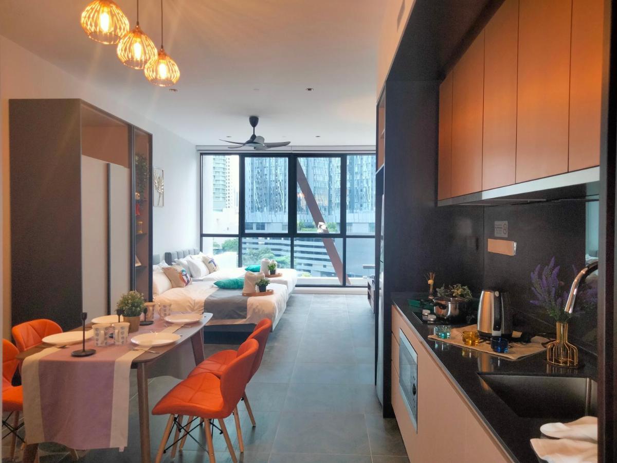 Scarletz Suites Klcc I Homebrickz Куала Лумпур Екстериор снимка