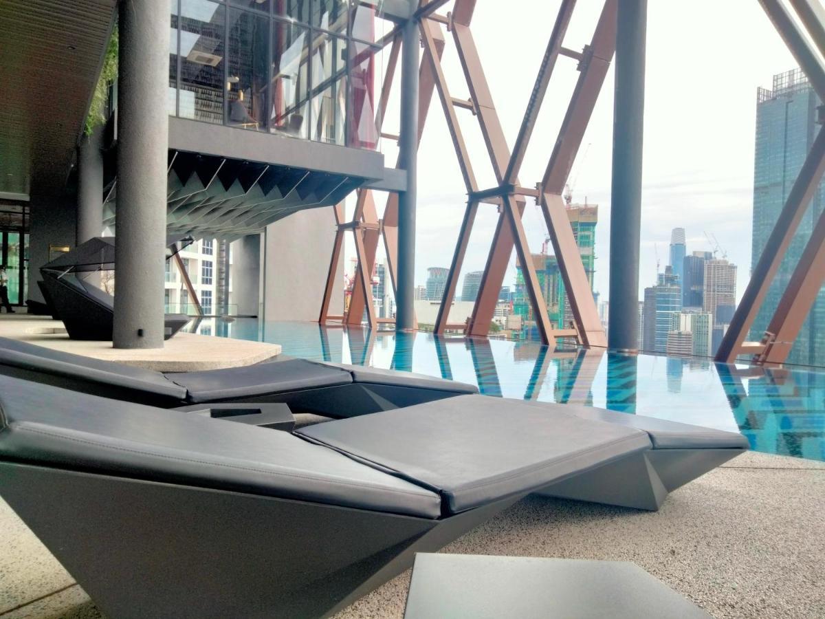 Scarletz Suites Klcc I Homebrickz Куала Лумпур Екстериор снимка
