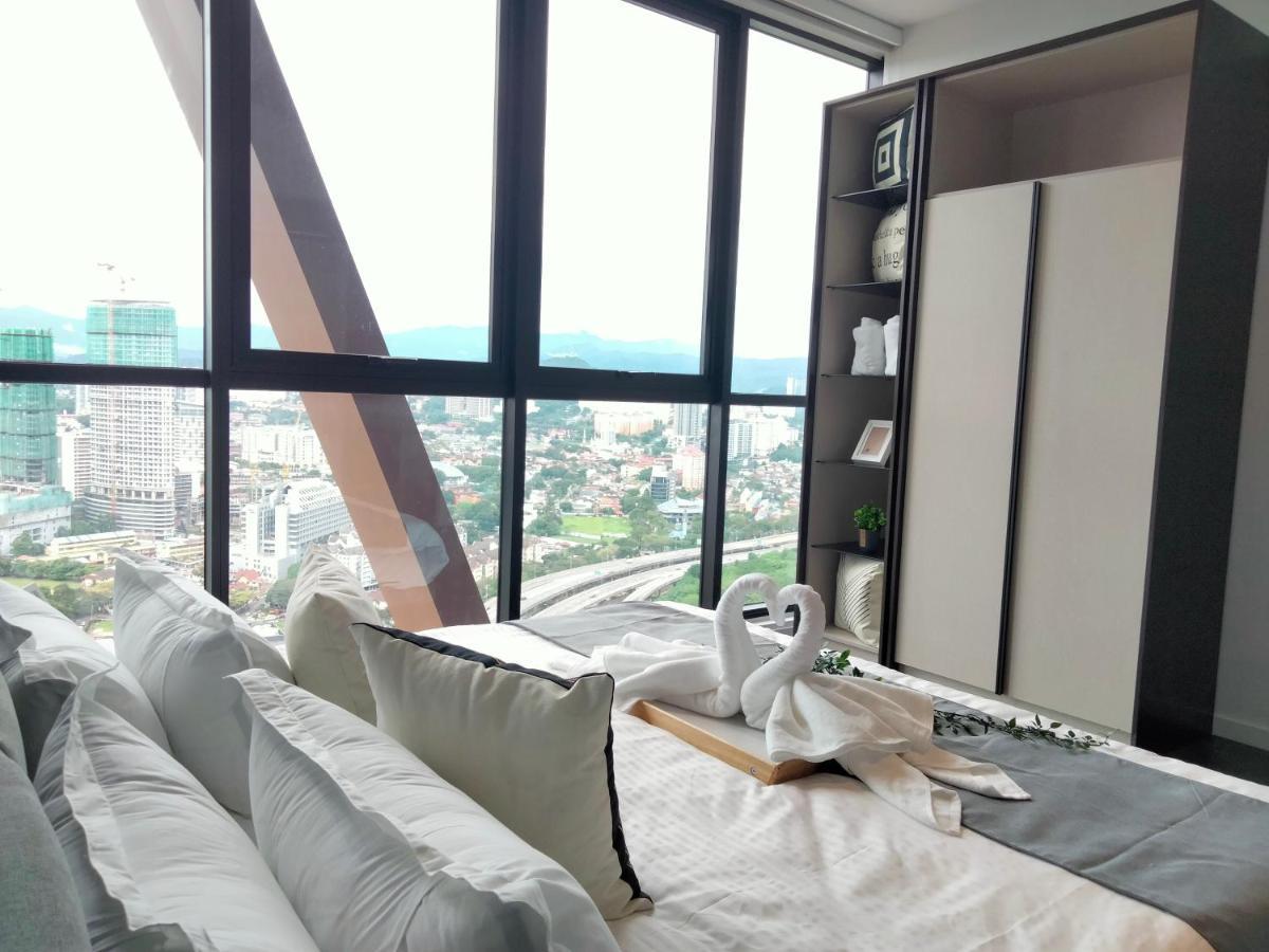 Scarletz Suites Klcc I Homebrickz Куала Лумпур Екстериор снимка