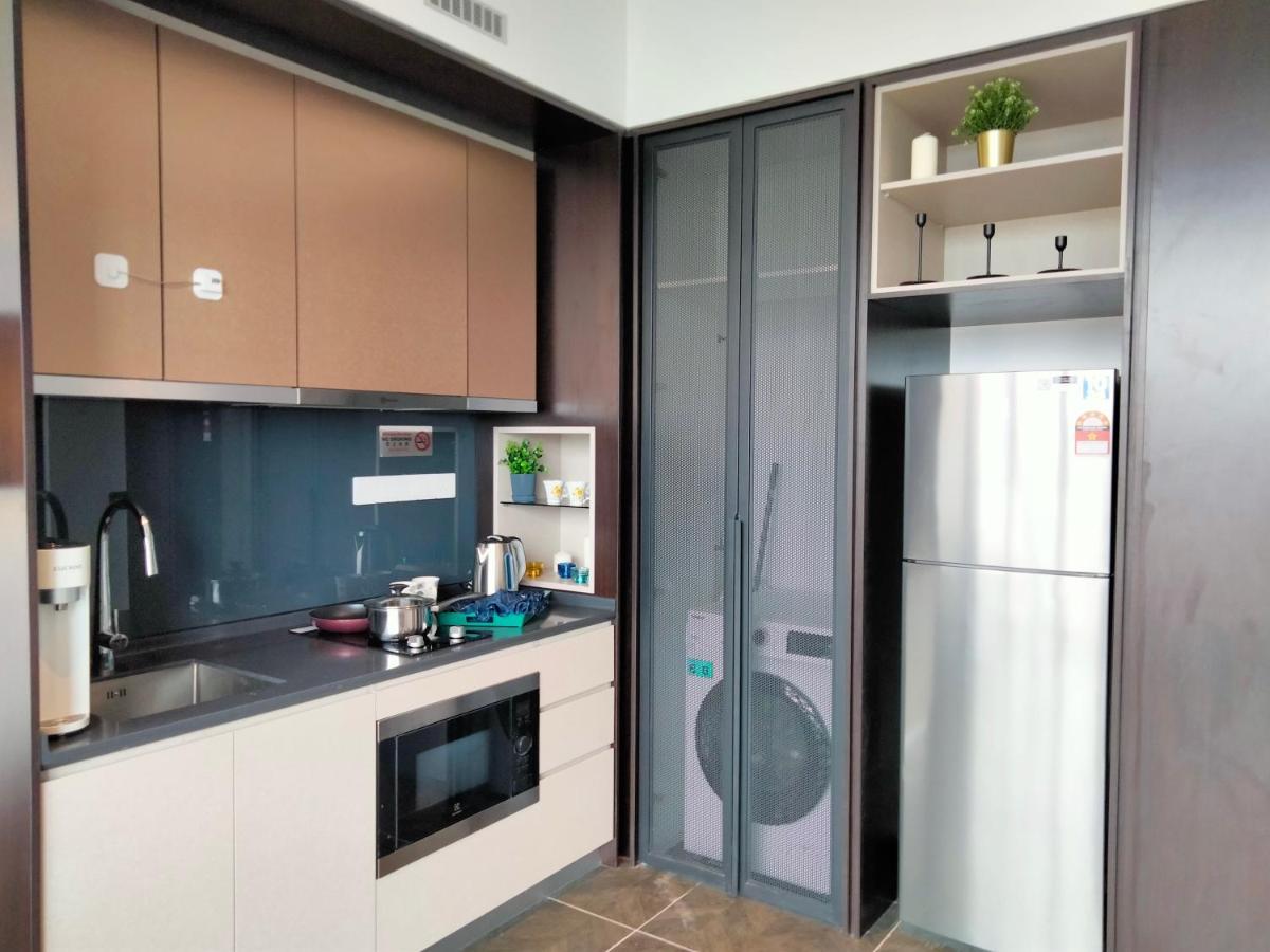 Scarletz Suites Klcc I Homebrickz Куала Лумпур Екстериор снимка