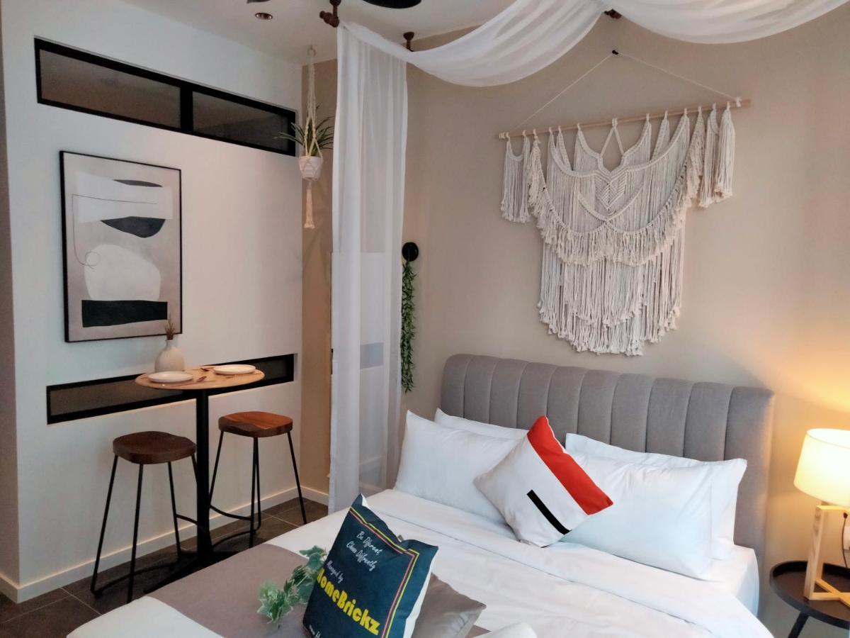Scarletz Suites Klcc I Homebrickz Куала Лумпур Екстериор снимка