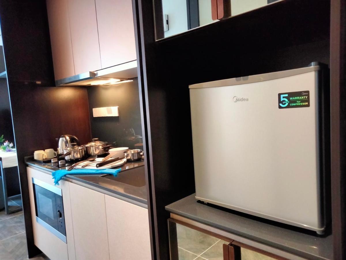 Scarletz Suites Klcc I Homebrickz Куала Лумпур Екстериор снимка
