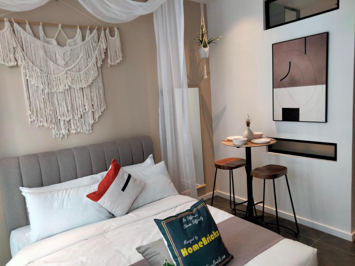 Scarletz Suites Klcc I Homebrickz Куала Лумпур Екстериор снимка